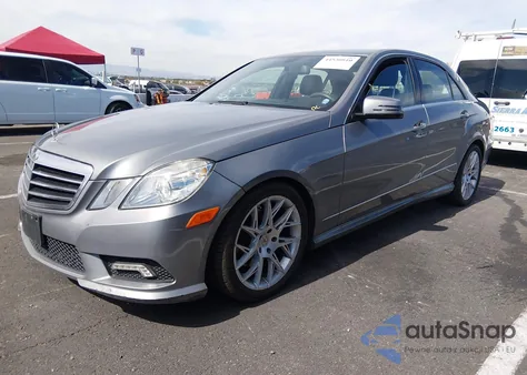 2011 Mercedes-Benz E 350 z USA, uszkodzony, nr VIN WDDHF5GBXBA498958